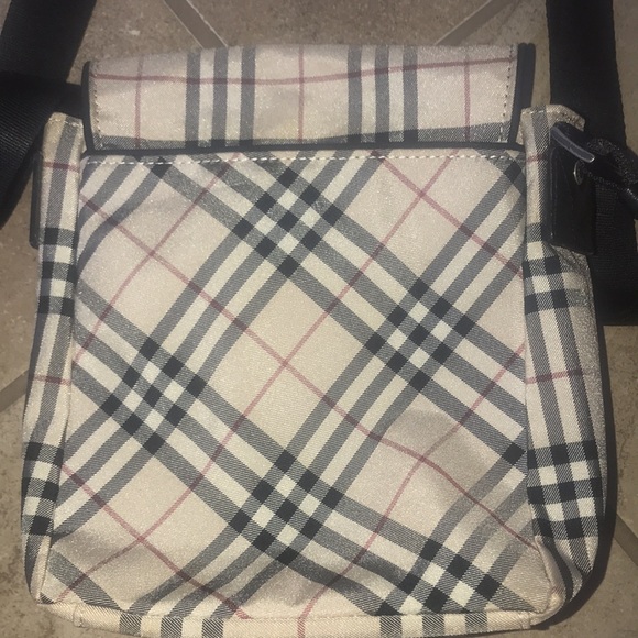 BURBERRY AUTHENTIC (BLUE LABEL) CROSSBODY - Picture 13 of 17